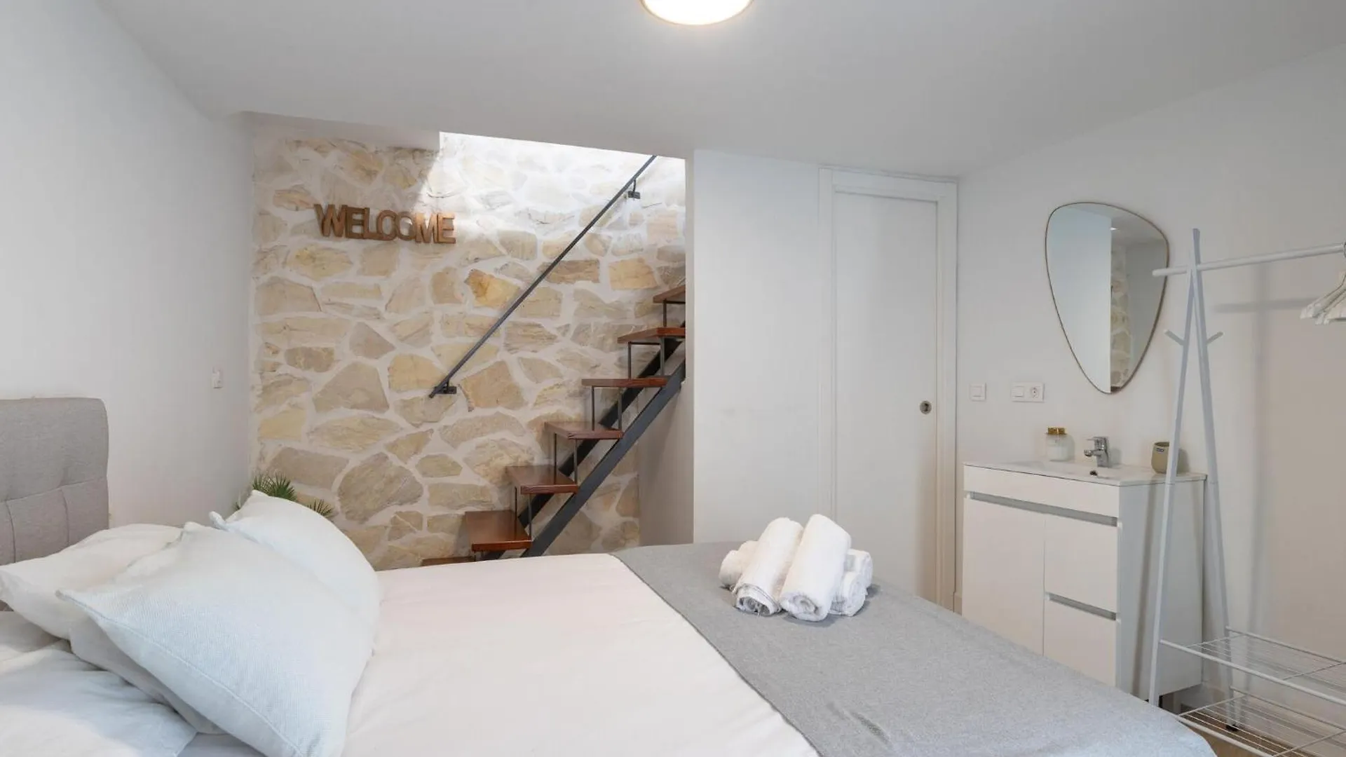 La Torre Del Carmen - Apartment In Malaga Holiday home