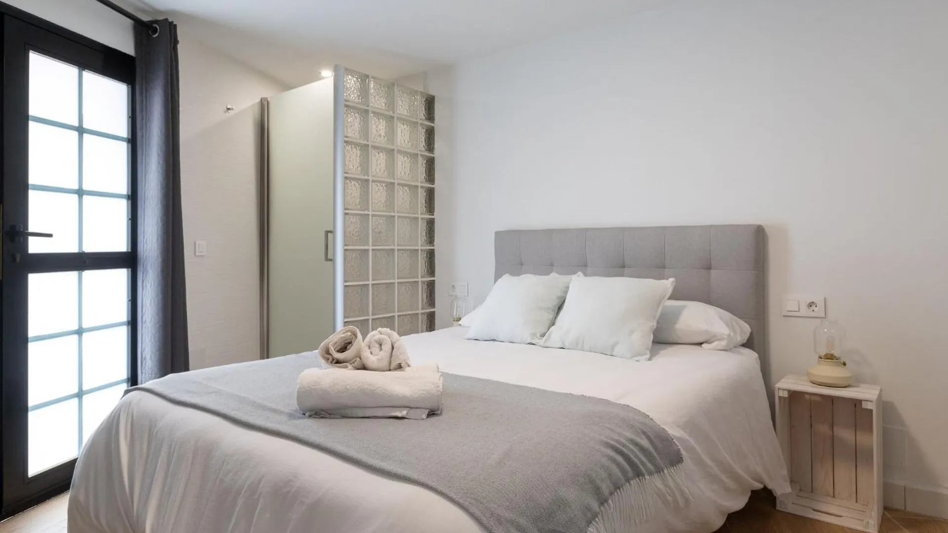 La Torre Del Carmen - Apartment In Malaga Spain
