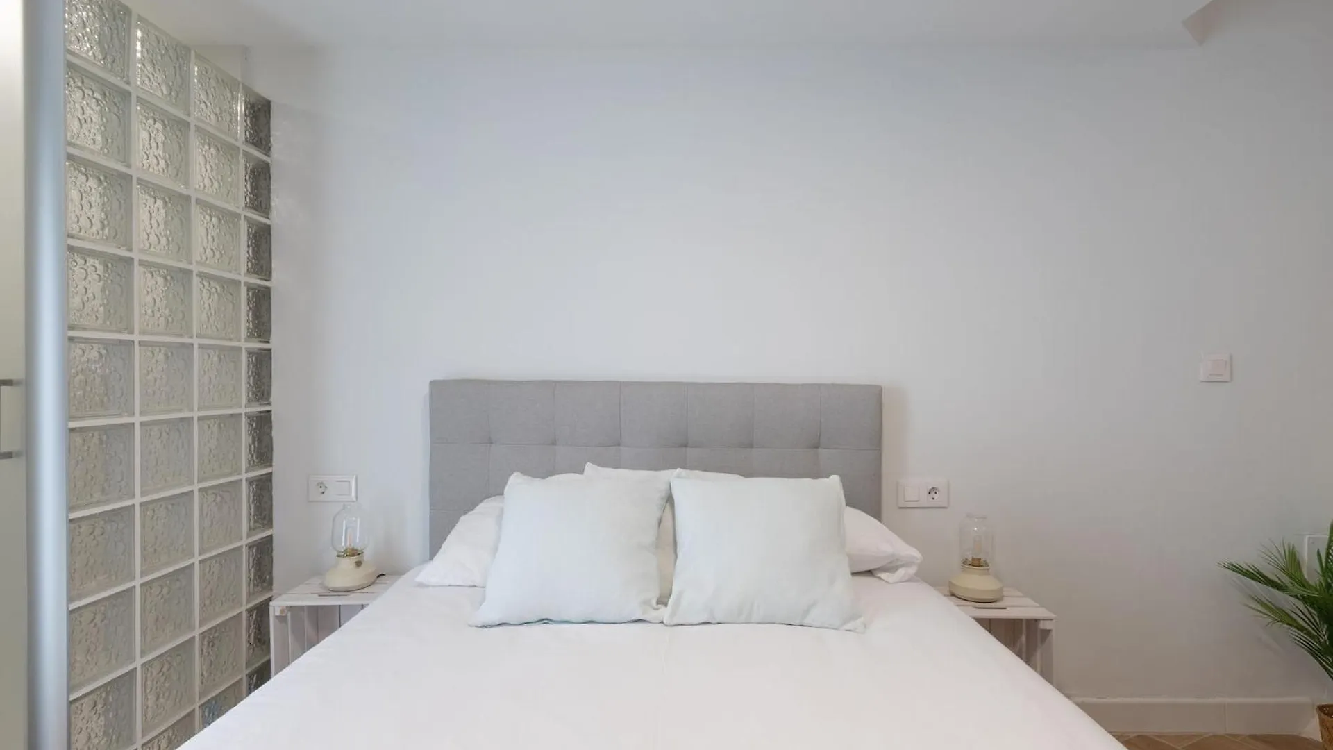 La Torre Del Carmen - Apartment In Malaga 0*,  Spain