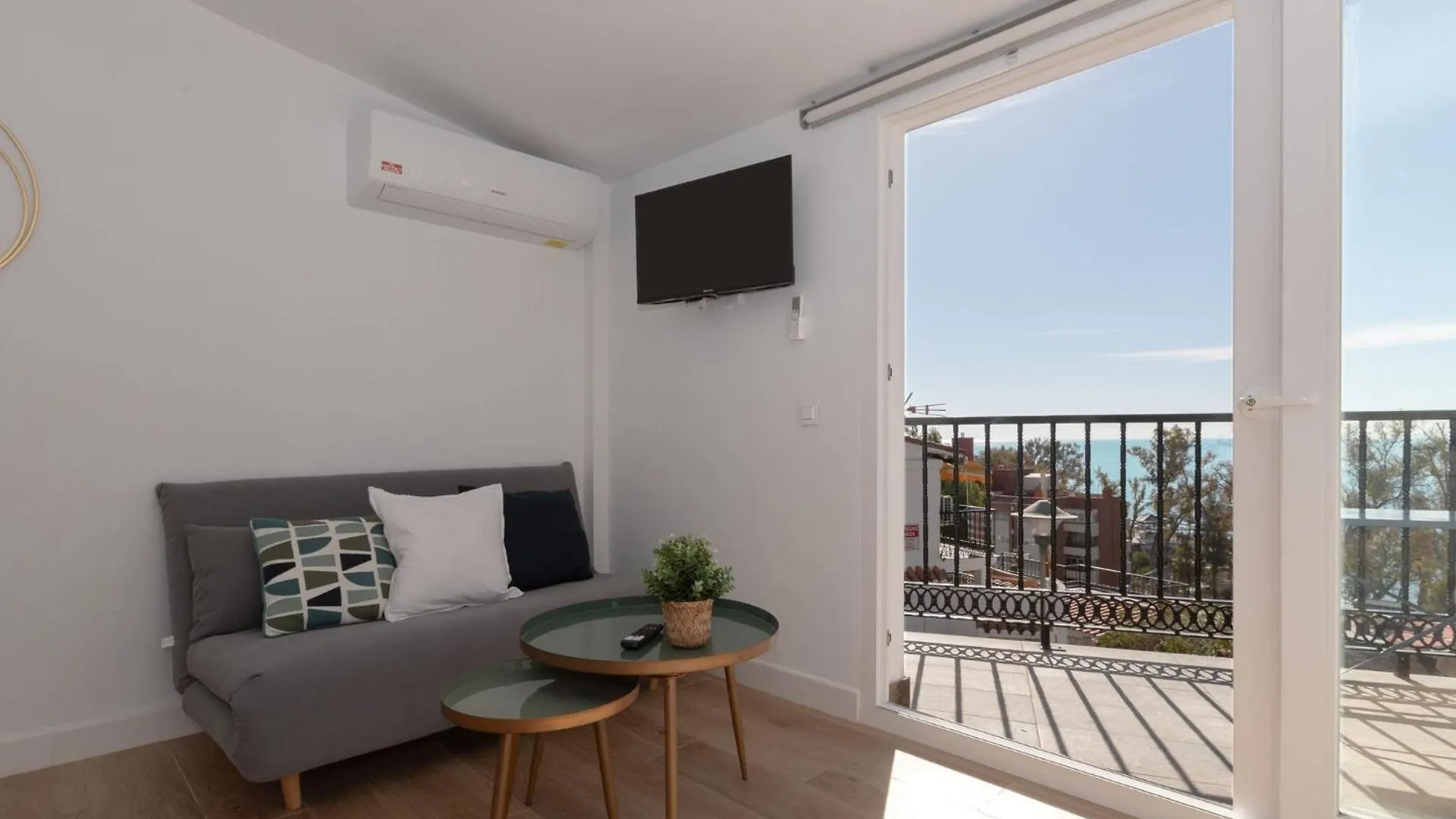 La Torre Del Carmen - Apartment In Malaga Holiday home