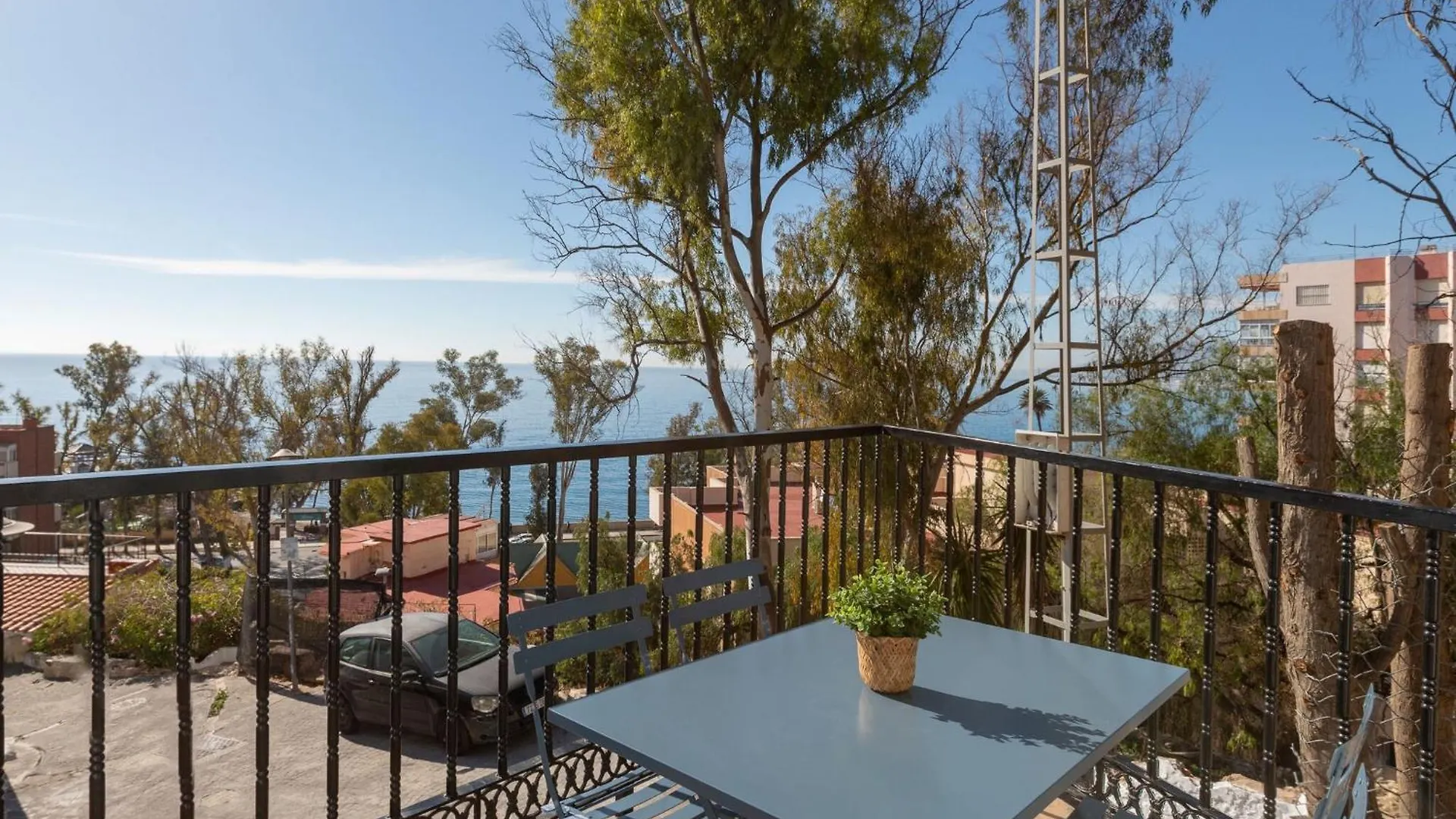 La Torre Del Carmen - Apartment In Malaga contacts